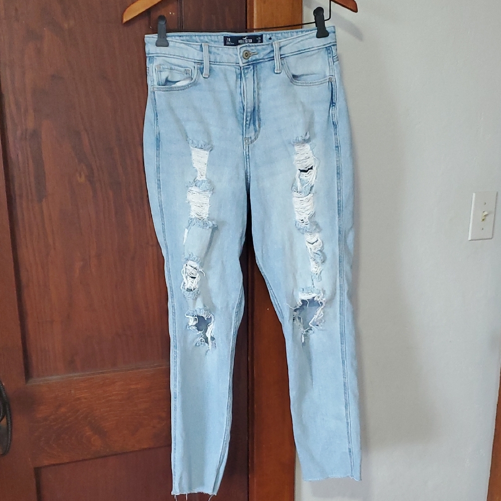 Hollister Blue Straight Leg Jeans with Classic Style